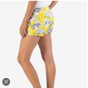 Kut from the Kloth 8 yellow floral print shorts stitch fix Jansen linen mid rise